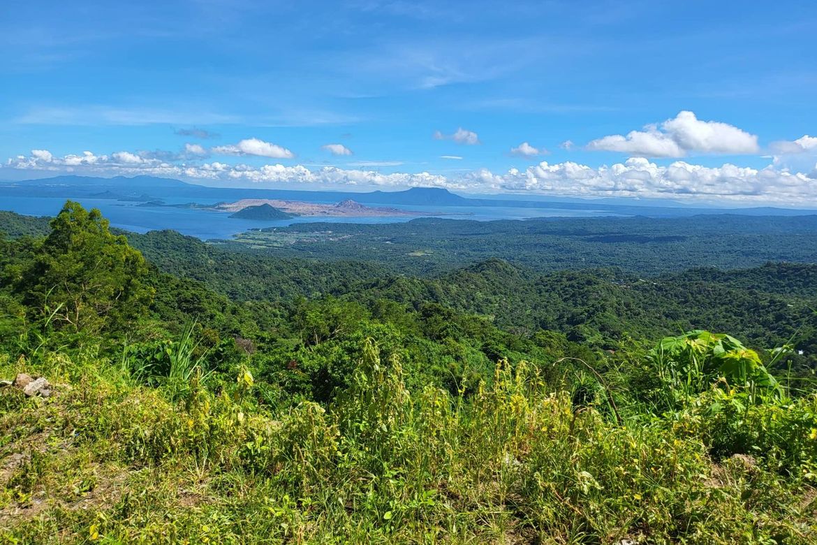 Beautiful view overlooking the ocean